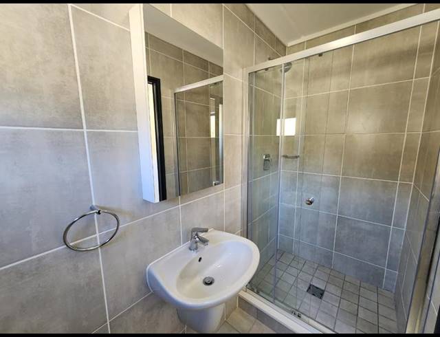 1 BEDROOM PROPERTY TO RENT IN GREENBAY ECO ESTATE